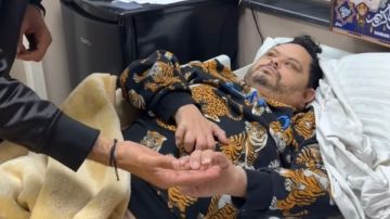 مشجع الأهلي الشهير.. مجدي عبد الغني ينعى أمح الدولي مشجع الأهلي الشهير.. مجدي عبد الغني ينعى أمح الدولي