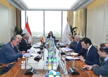 وزير التموين يعقد اجتماعا مع قيادت شركة الإسكندرية للزيوت والصابون لبحث خطط التوسع