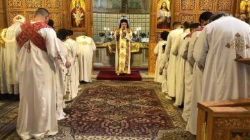 الأنبا باسيليوس يترأس قداس جمعة ختام الصوم بكاتدرائية يسوع الملك بالمنيا