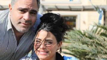 بحبك وأنا كمان .. وصلة غزل بين محمد شاهين وأسماء جلال على انستجرام