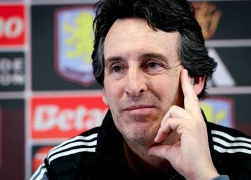 مدرب أستون فيلا يتحدى باريس سان جيرمان قبل موقعة دوري الأبطال