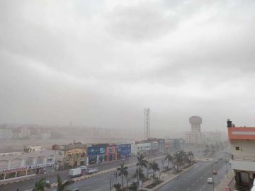 إغلاق ميناء الغردقة البحري وإيقاف كافة الأنشطة البحرية لسوء الأحوال الجوية إغلاق ميناء الغردقة البحري وإيقاف كافة الأنشطة البحرية لسوء الأحوال الجوية