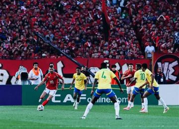 خبير تحكيمي: هدف صن داونز في الأهلي غير صحيح