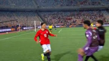 محمد عبد الله يسجل الهدف الأول لمنتخب مصر للشباب أمام جنوب أفريقيا