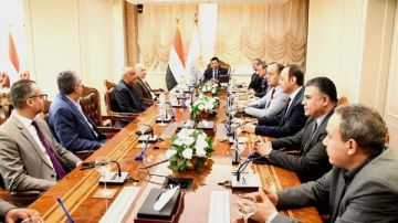 وزير الشباب والرياضة يناقش استعدادات استضافة مصر لـ كأس الأمم الإفريقية