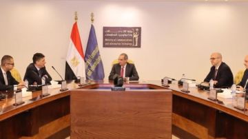 الاتصالات تبحث مع فوداكوم العالمية وفودافون مصر ومؤسسات كبرى من جنوب أفريقيا فرص الاستثمار
