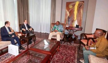 السفير المصري يبحث مع رئيس كينيا السابق تطورات الأوضاع في شرق الكونجو الديمقراطية السفير المصري يبحث مع رئيس كينيا السابق تطورات الأوضاع في شرق الكونجو الديمقراطية