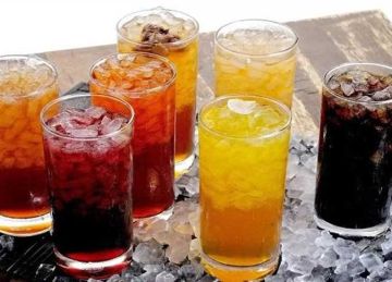 كيف يؤثر السكر على صحتك؟.. 4 نصائح للوقاية من أمراض القولون والأمعاء