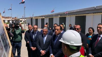 للقضاء على العشوائية.. مدبولي يتفقد السوق الحضري بحي أول الإسماعيلية