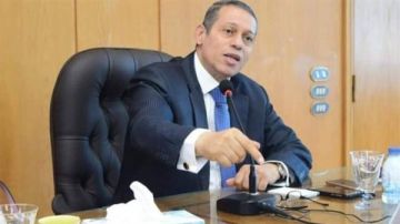 أستاذ قانون دولي يوضح مدى دستورية عودة الألقاب المدنية