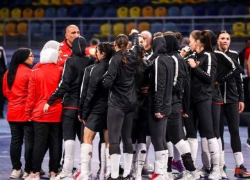 الأهلي يفوز على لا لوا الكونغولي في بطولة إفريقيا لكرة الطائرة