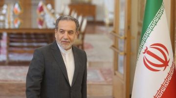 وزير الخارجية الإيراني: مستعدون لإبرام اتفاق نووي مع واشنطن.. وفرص بتريليون دولار