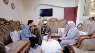 الأزهر يلبي رغبة أم محمد حسن إمام القبلة في رمضان.. اعرف التفاصيل