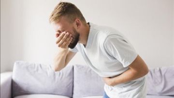 مشروب غير متوقع يعالج السكر والكوليسترول والغثيان .. اكتشفه