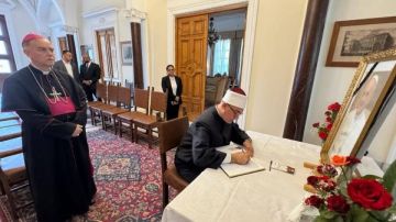 مفتي الجمهورية يعزي في وفاة البابا فرنسيس بسفارة الفاتيكان بالقاهرة ..صور