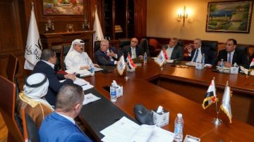 أمانة القبائل والعائلات بالجبهة الوطنية يناقش خطة عملها وتعزيز تواجدها بالشارع