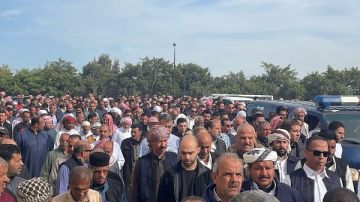 بحضور بكري ونقيب المحامين .. الآلاف يشيعون جنازة عميد نواب الإسكندرية صور بحضور بكري ونقيب المحامين .. الآلاف يشيعون جنازة عميد نواب الإسكندرية صور