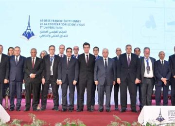 زيارة تاريخية للرئيس الفرنسي إيمانويل ماكرون لجامعة القاهرة (صور)