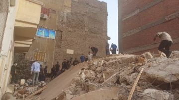 ردت على التليفون.. الحماية المدنية تستعين بجهاز تتبع لإنقاذ سيدة من منزل أسيوط المنهار