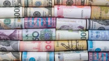 أسعار العملات الأجنبية والعربية في بداية تعاملات اليوم الأربعاء أسعار العملات الأجنبية والعربية في بداية تعاملات اليوم الأربعاء