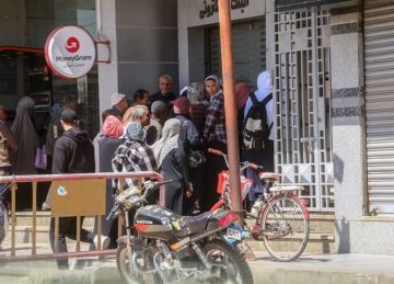 بشرى سارة للمعلمين.. تقديم موعد صرف مرتبات أبريل 2025 وزيادات مرتقبة بالأجور بشرى سارة للمعلمين.. تقديم موعد صرف مرتبات أبريل 2025 وزيادات مرتقبة بالأجور