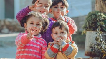 الأزهر للفتوى: كفالة اليتيم من أعظم أنواع البر وسبيل إلى الجنة