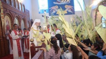 الأنبا مرقس يترأس قداس أحد الشعانين بكنيسة السيدة العذراء والبابا يوحنا بولس الثاني الأنبا مرقس يترأس قداس أحد الشعانين بكنيسة السيدة العذراء والبابا يوحنا بولس الثاني