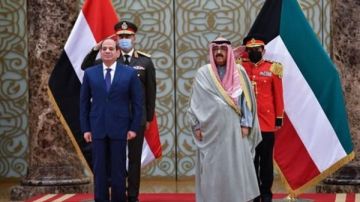الصحف تسلط الضوء على زيارة الرئيس السيسي لدولة الكويت الصحف تسلط الضوء على زيارة الرئيس السيسي لدولة الكويت