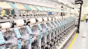 من قلب إحدى قلاع الصناعة المصرية.. جولة مصورة داخل المصانع الجديدة بشركة مصر للغزل والنسيج بالمحلة الكبرى