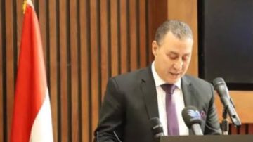 المهيري يهنئ العمال بصدور قانون العمل ويؤكد: لم يغفل حقوقهم السابقة