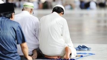 ماذا يفعل المسلم إذا أدرك الإمام راكع أو ساجد؟.. الأزهر للفتوى يوضح ماذا يفعل المسلم إذا أدرك الإمام راكع أو ساجد؟.. الأزهر للفتوى يوضح