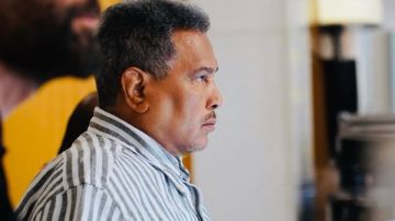 محمد عبده يؤدي بروفته في الأوبرا استعدادا لحفل ليلة الموسيقار طلال محمد عبده يؤدي بروفته في الأوبرا استعدادا لحفل ليلة الموسيقار طلال