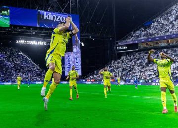 نكافح ونؤمن بحظوظنا .. أول تعليق من رونالدو بعد ثنائيته في شباك الهلال  نكافح ونؤمن بحظوظنا .. أول تعليق من رونالدو بعد ثنائيته في شباك الهلال