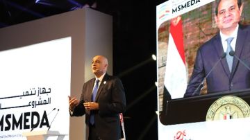 رحمي: مولنا مشروعات شباب سيناء بـ 800 مليون جنيه وندعمهم لإقامة المزيد من المشروعات الانتاجية رحمي: مولنا مشروعات شباب سيناء بـ 800 مليون جنيه وندعمهم لإقامة المزيد من المشروعات الانتاجية