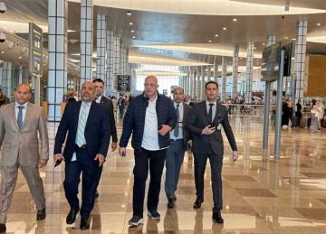 مع انطلاق الموسم السياحي الصيفي.. رئيس الشركة المصرية للمطارات يتفقد مطار الغردقة الدولي مع انطلاق الموسم السياحي الصيفي.. رئيس الشركة المصرية للمطارات يتفقد مطار الغردقة الدولي