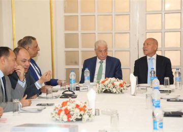 محافظ القاهرة: إعادة تشغيل جروبي بميدان طلعت حرب