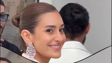 وسط شائعات ارتباطهما .. المصور أحمد زعتر برفقة أمينة خليل في افتتاح مهرجان كان وسط شائعات ارتباطهما .. المصور أحمد زعتر برفقة أمينة خليل في افتتاح مهرجان كان