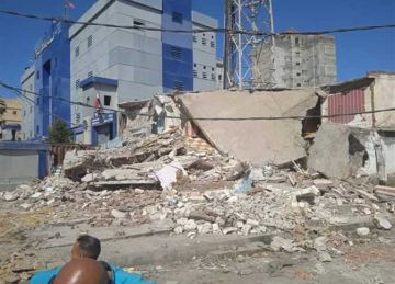 حملة مكبرة لإزالة عقار و9 حالات تعد على أراضي زراعية بـ منتزة الإسكندرية 