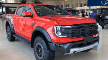 فورد رينجر 2025 تنافس تويوتا تاكوما .. رينجر بيك أب تجمع بين المتانة والتقنيات الحديثة