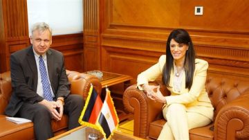 وزيرة التخطيط تبحث مع سفير ألمانيا بالقاهرة فرص الشراكة في مشروعات تنموية جديدة وزيرة التخطيط تبحث مع سفير ألمانيا بالقاهرة فرص الشراكة في مشروعات تنموية جديدة