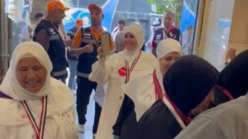 وصول أول أفواج حجاج الجمعيات الأهلية إلى المدينة المنورة وصول أول أفواج حجاج الجمعيات الأهلية إلى المدينة المنورة
