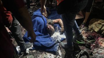 10 شهداء وعشرات المصابين في قصف الاحتلال خان يونس ورفح