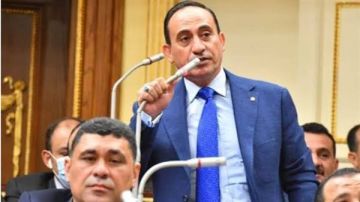 برلماني عن العلاوة الدورية: اللي بياخده الموظفين باليمين التجار بياخدوه بالشمال