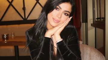 بفستان قطيفة.. كارولين عزمي تتألق من أحدث ظهور لها