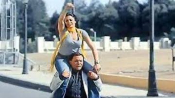 بمشهد من السفارة في العمارة.. داليا البحيري تحتفل بعيد ميلاد الزعيم