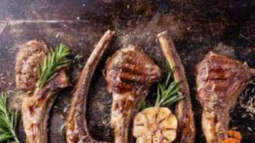 نشرة المرأة والمنوعات عادات تفسد تخزين لحم الأضحية.. اختبارات بسيطة تكتشف العسل المغشوش.. مشروبات تنقي الجسم من السموم