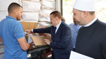 محافظ المنوفية يشهد استلام 2 طن لحوم كدفعة جديدة من صكوك الإطعام لتوزيعها على الأسر الأولى بالرعاية محافظ المنوفية يشهد استلام 2 طن لحوم كدفعة جديدة من صكوك الإطعام لتوزيعها على الأسر الأولى بالرعاية