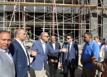 خلال تفقد مدرسة صناعية وإنشاء مستشفى مركزي.. محافظ المنيا: التعليم والصحة في صدارة الأولويات