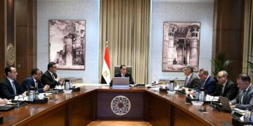 رئيس الوزراء يتابع الموقف التنفيذي لتطوير أرض مطار إمبابة ومنطقة عزيز عزت