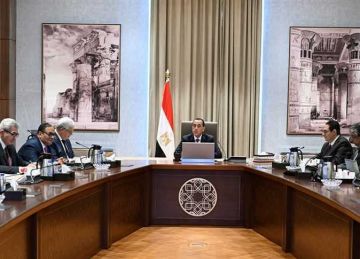 رئيس جامعة القاهرة: تطبيق تقنية جديدة لعلاج الأورام بالتعاون مع أكسفورد رئيس جامعة القاهرة: تطبيق تقنية جديدة لعلاج الأورام بالتعاون مع أكسفورد